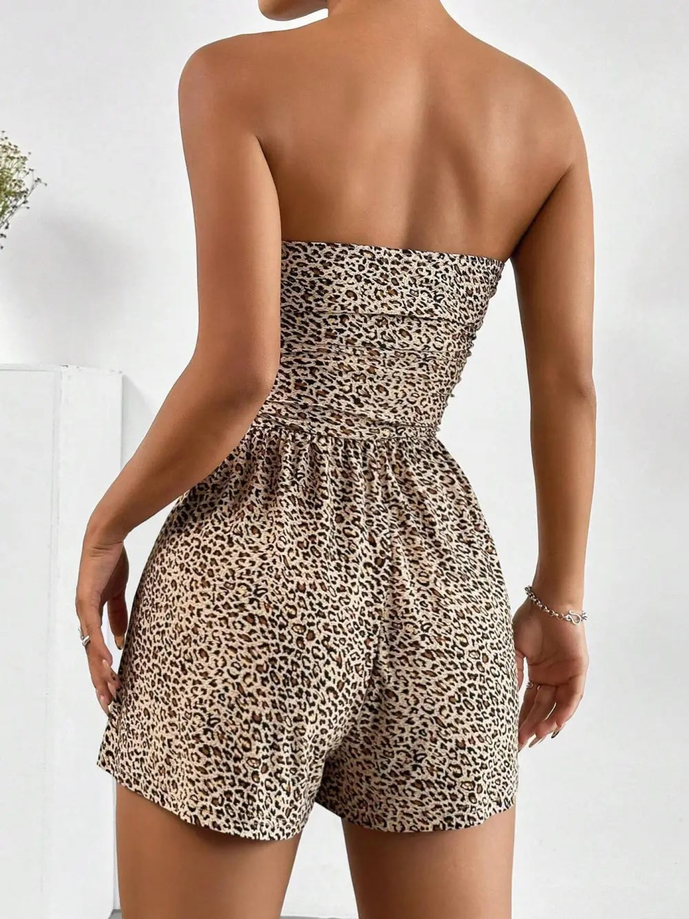 🍑 SNATCHED & SUN-KISSED: THE ULTIMATE SUMMER SCULPT ROMPER