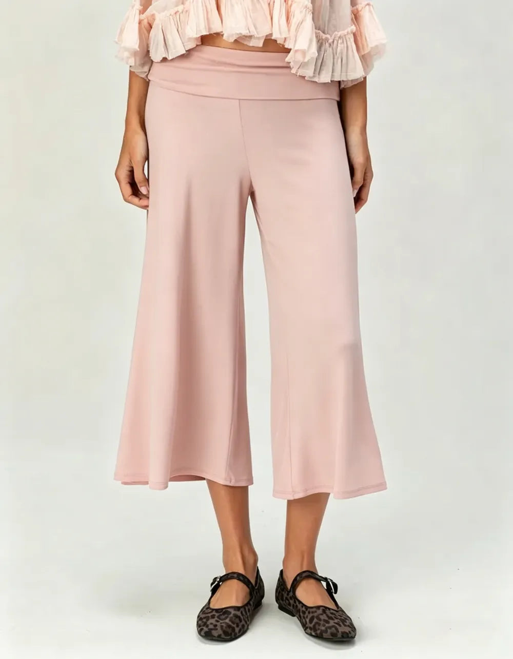 Women‘s Low Rise Gaucho Pants