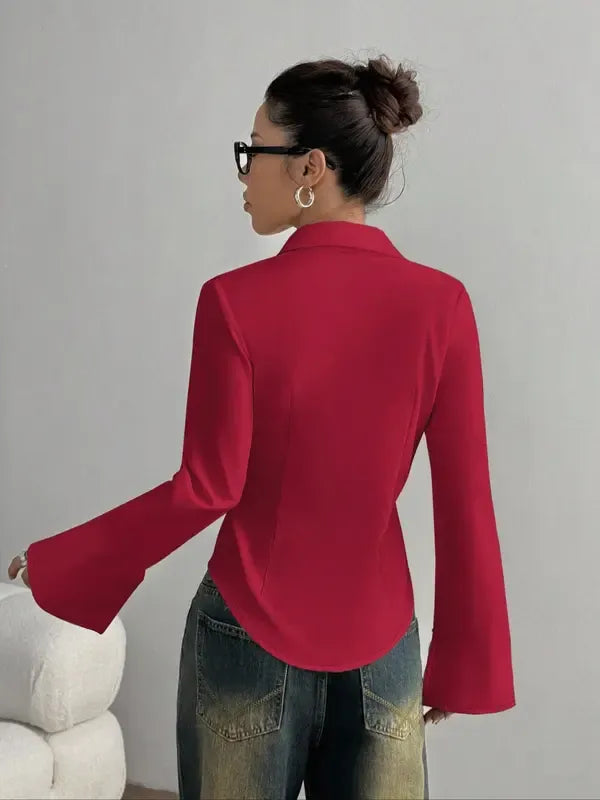 Women's slim-fit button-down long-sleeved shirt