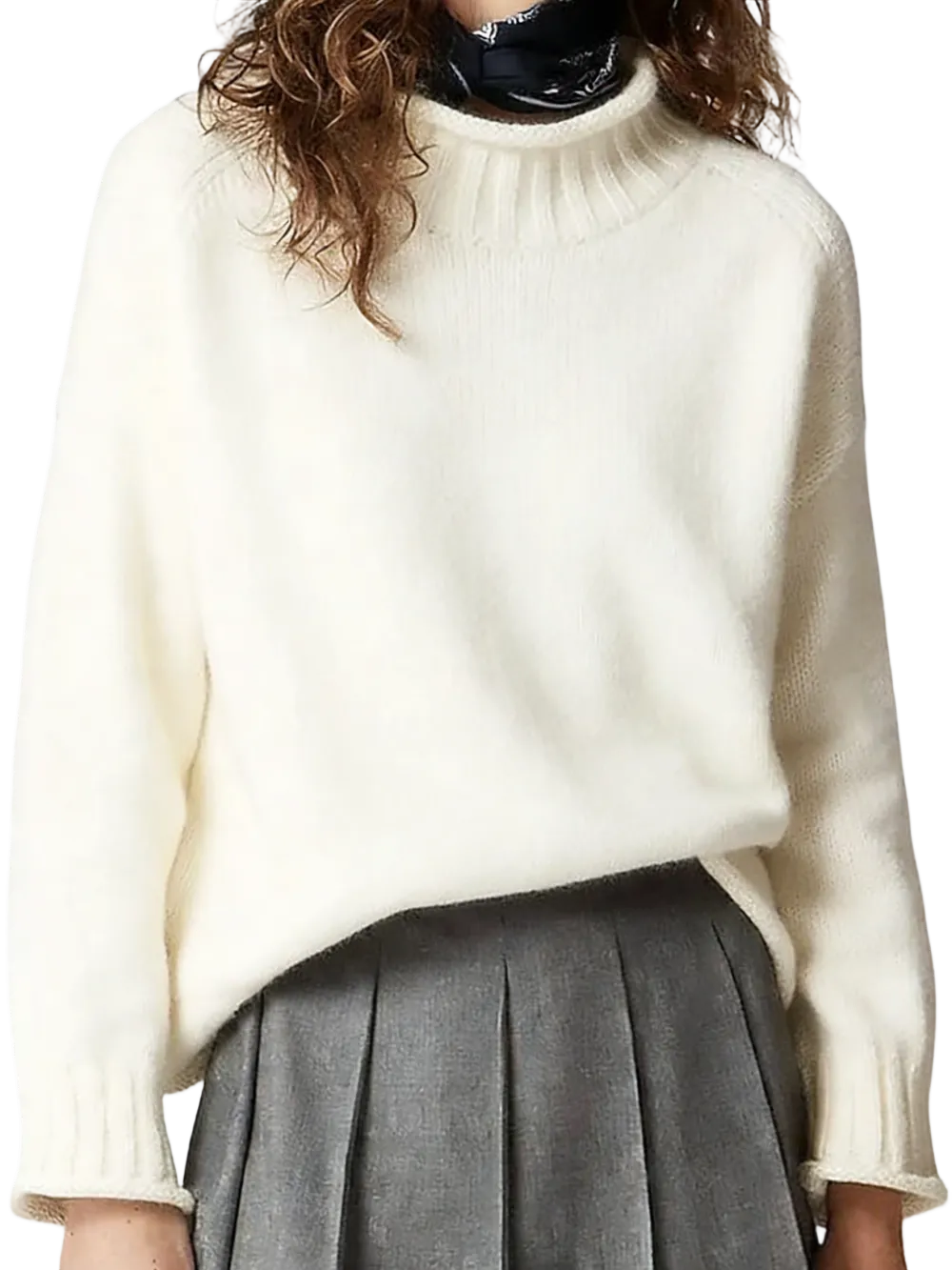 Women's loose-fitting turtleneck chunky knit sweater