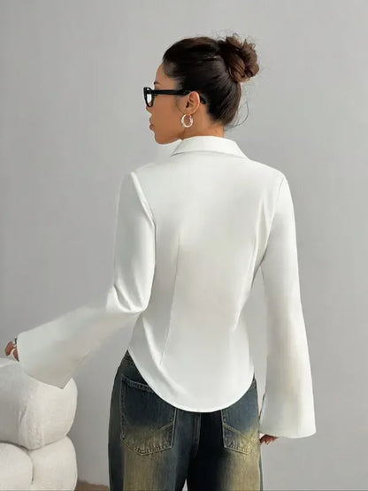 Women's slim-fit button-down long-sleeved shirt