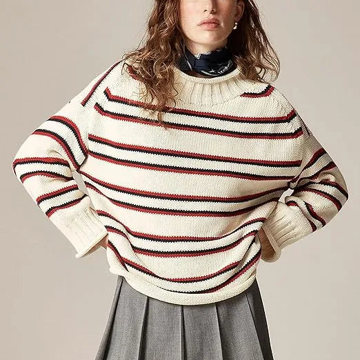 Women's loose-fitting turtleneck chunky knit sweater