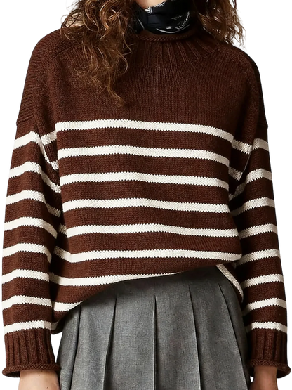 Women's loose-fitting turtleneck chunky knit sweater